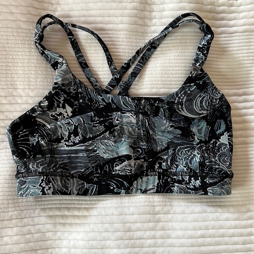 Lululemon sports bra